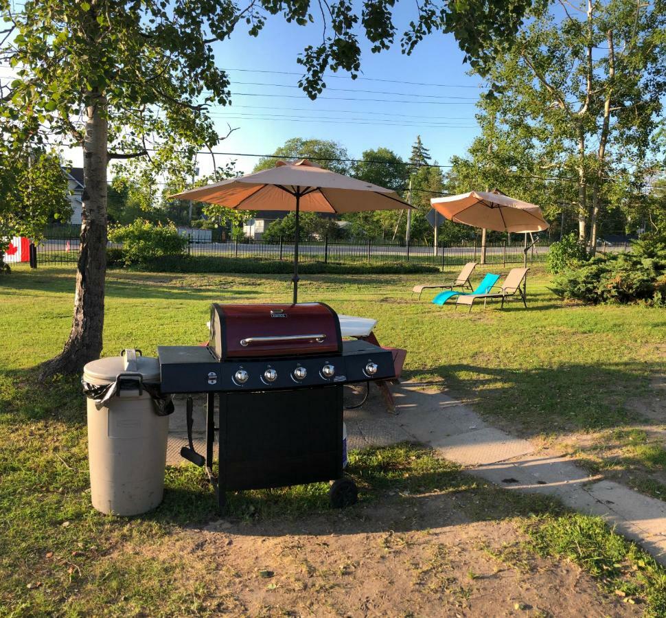 Wasaga Motel Inn Wasaga Beach Buitenkant foto
